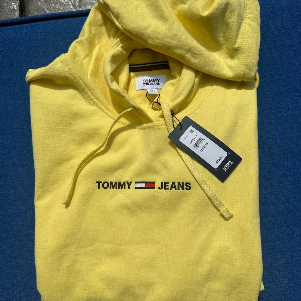 NWT Tommy jeans Hilfiger women's embroidered yellow hoodie XL